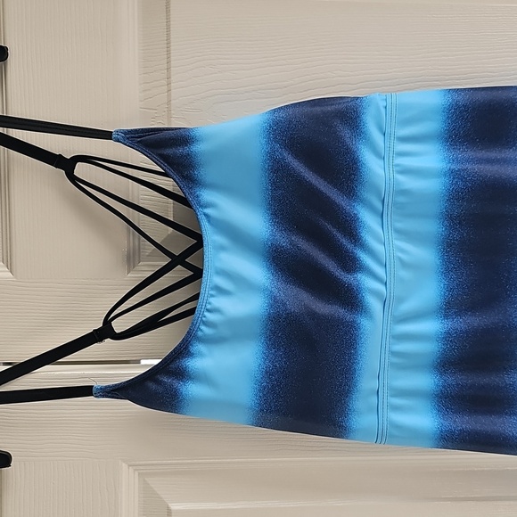 Padded Tankini W Adjustable Criss Cross Back Tie Dye In Blues 3XL EUC - Picture 3 of 9